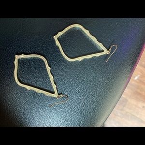Kendra scott earrings